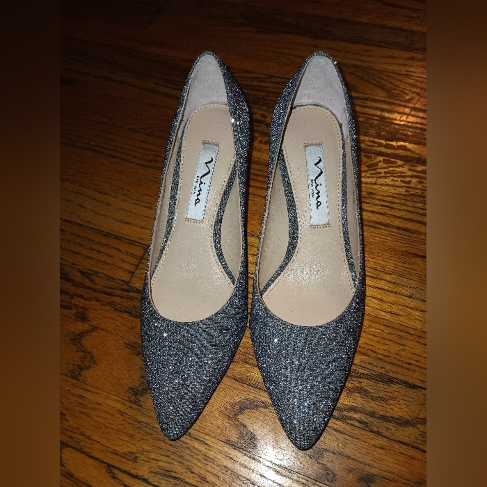 NiNa women's high heel silver size 6M